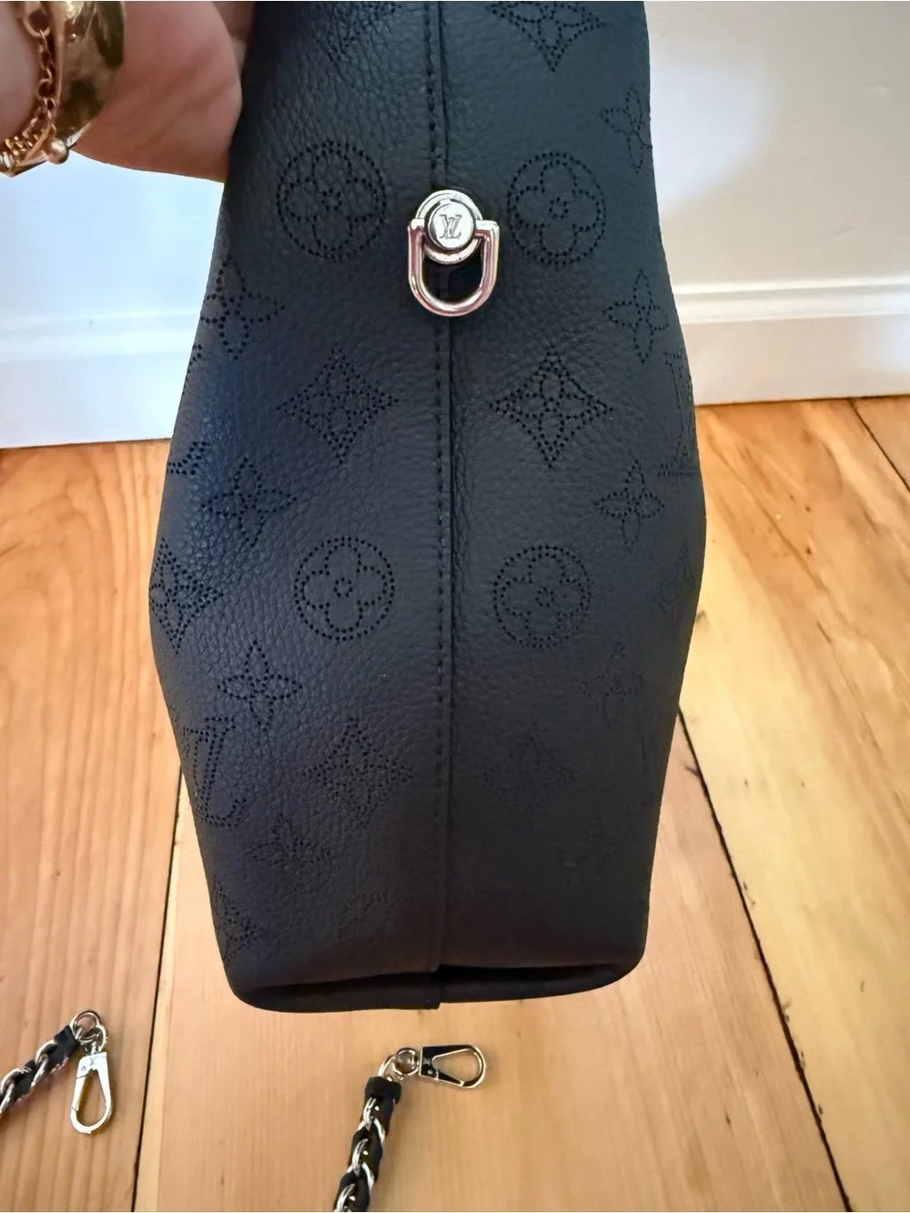 Louis Vuitton Why Knot PM Mahina Noir - Picture 6 of 16